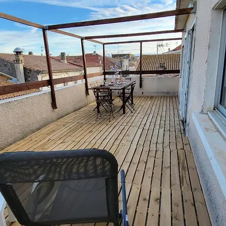La Terrasse Sur Les Toits Du Centre A 300m De La Holiday home Le Grau-du-Roi